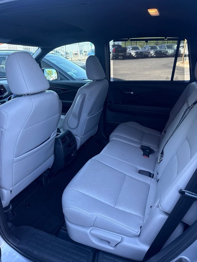 Used 2019 Gray Honda Elite image 18
