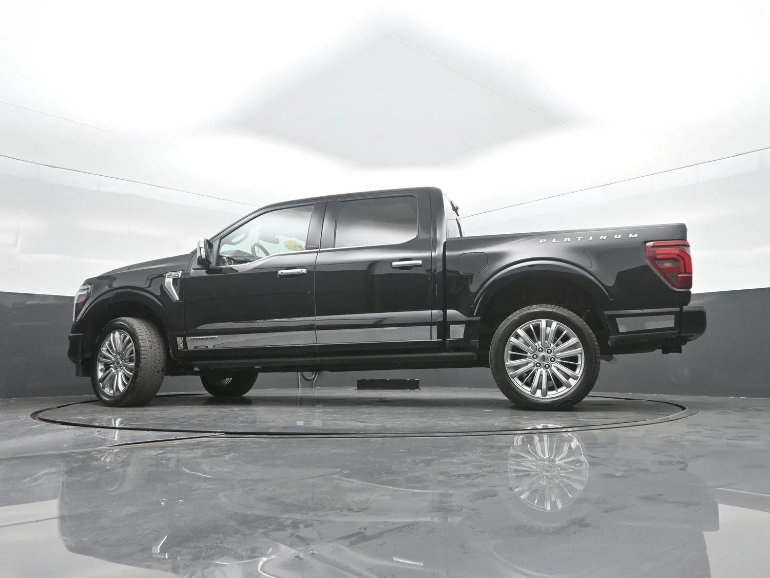 Used 2025 Agate Black Ford Platinum image 42