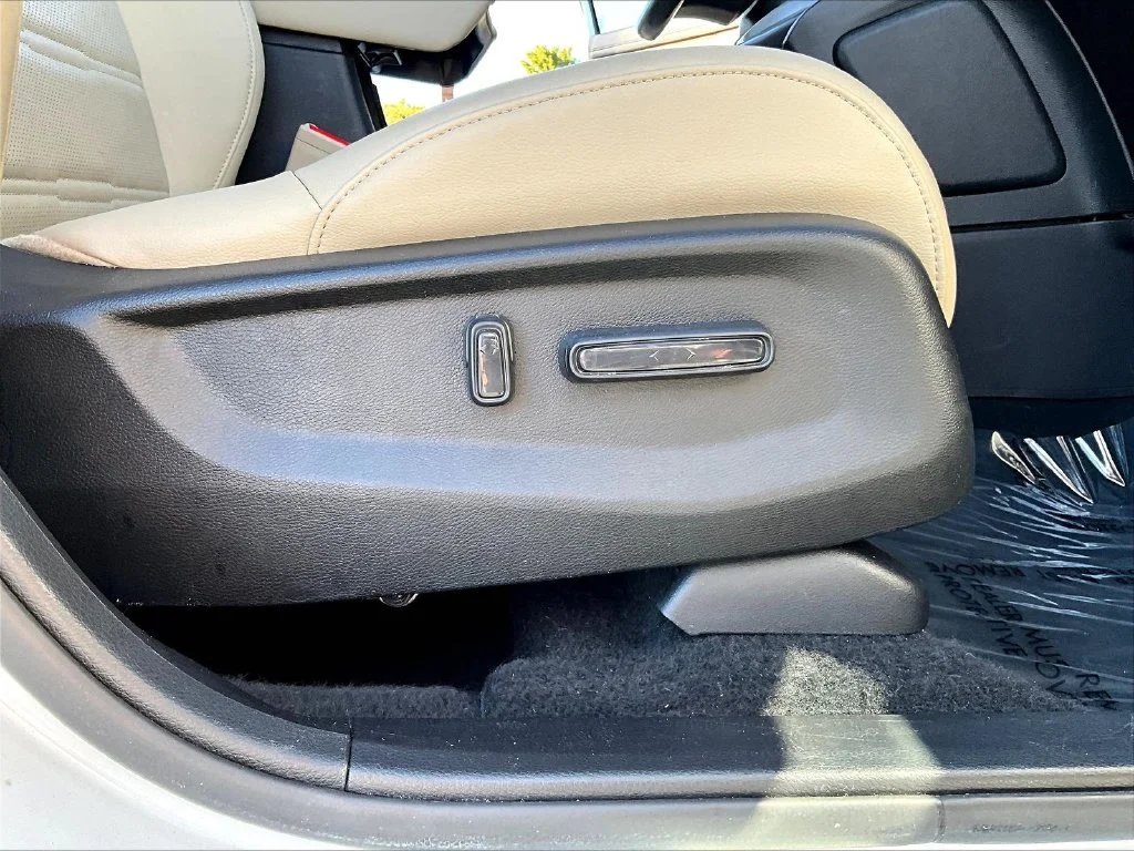 Used 2021 White Honda Touring image 36