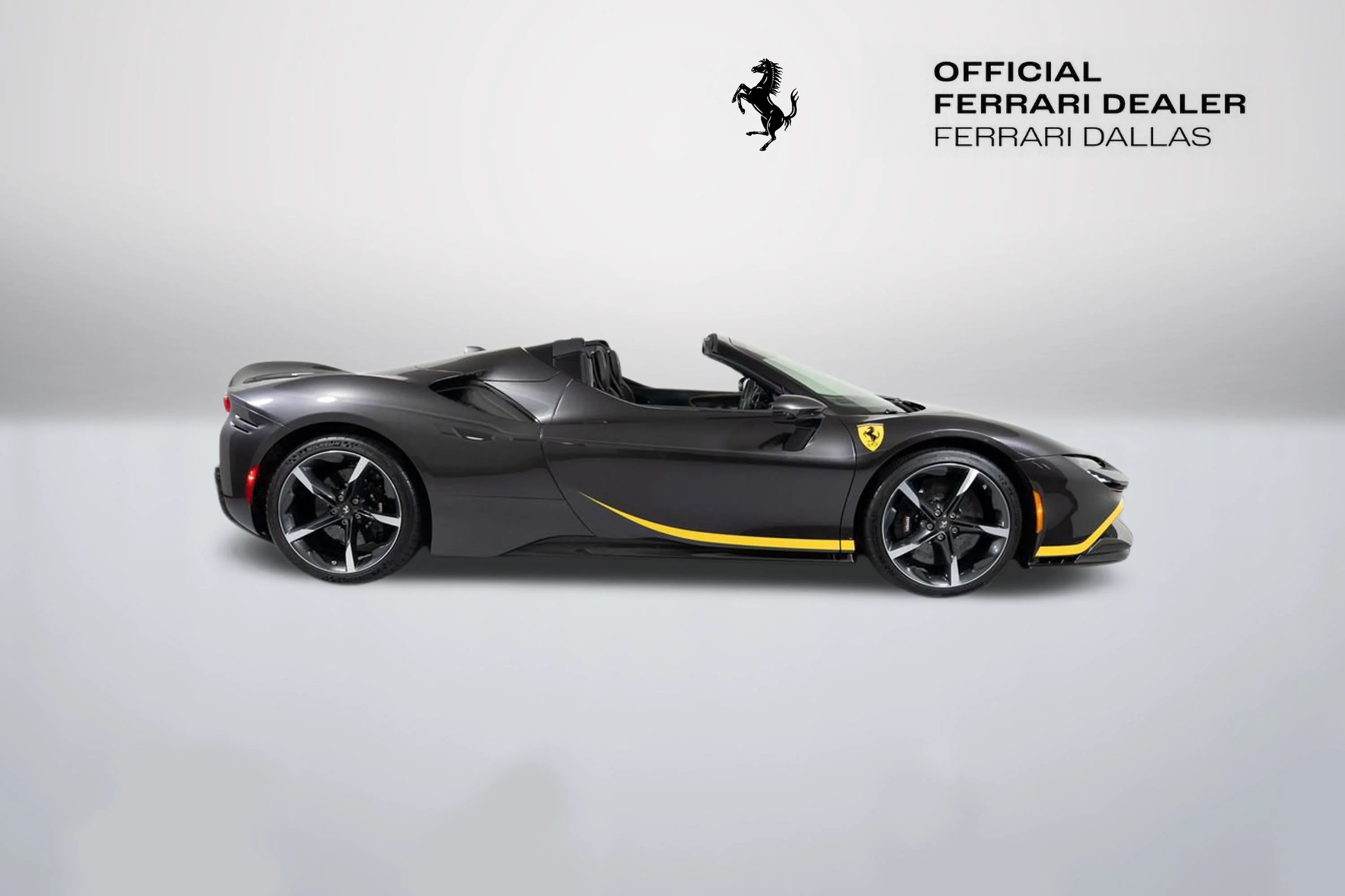 Used 2022 Extra Sample Ferrari Base image 3