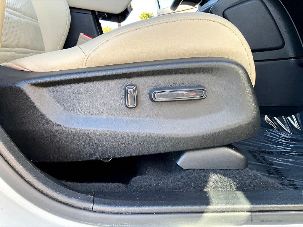 Used 2021 White Honda Touring image 36