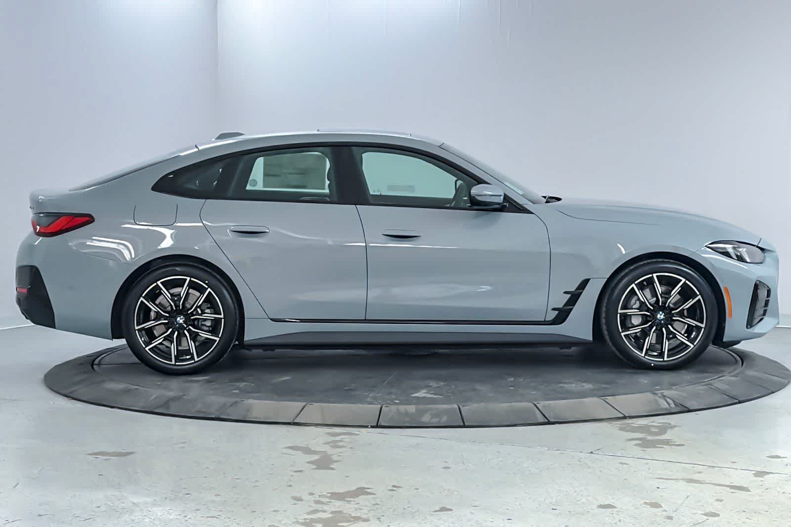 New 2026 Brooklyn Grey Metallic BMW xDrive40 image 8