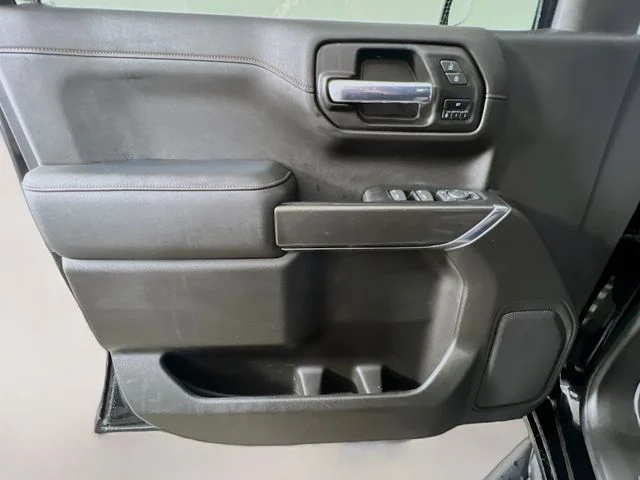 Used 2021 Black GMC AT4 image 30