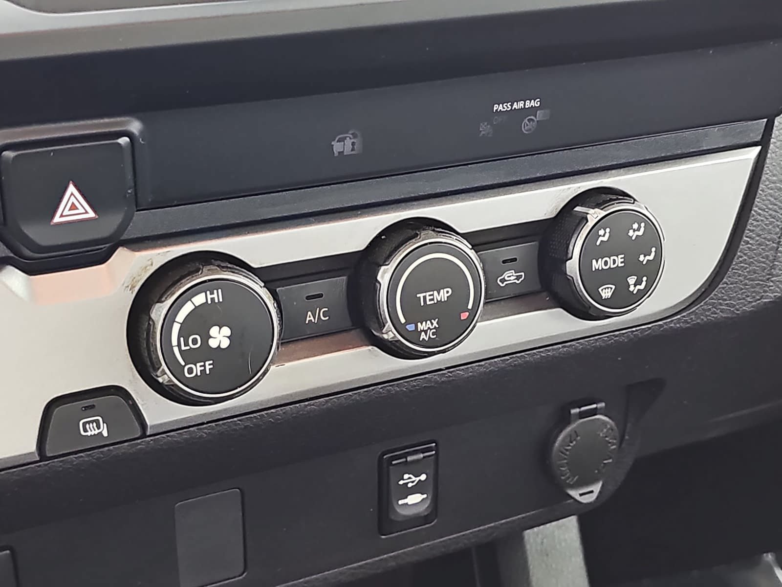 Used 2019 White Toyota SR image 20