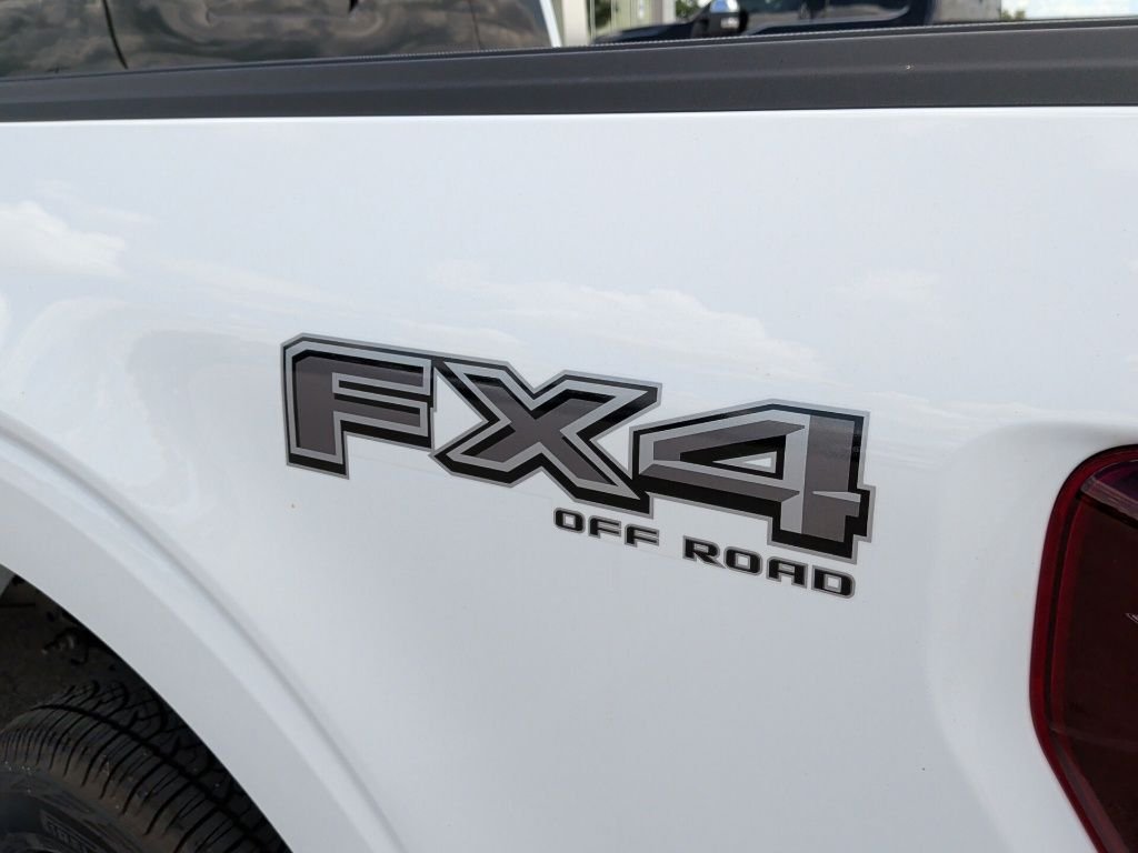New 2026 Oxford White Ford XLT image 41