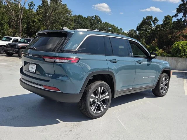 New 2027 Steel Blue Paint Jeep Limited image 9