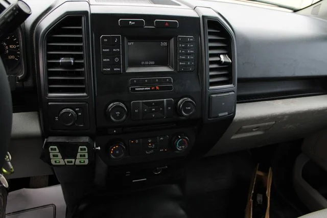 Used 2016 White Ford XL image 11