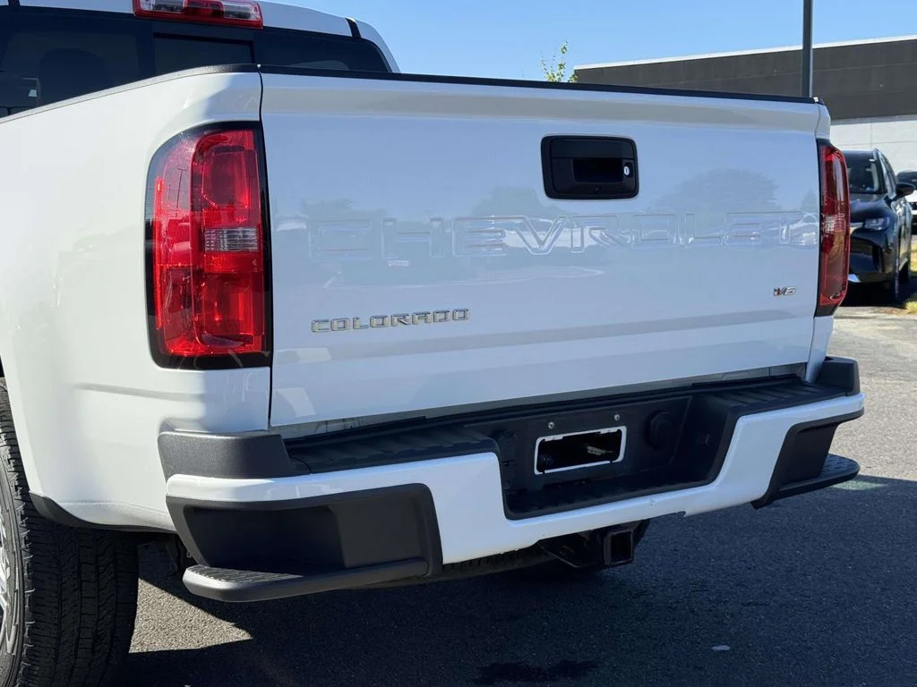 Used 2022 White Chevrolet LT image 11