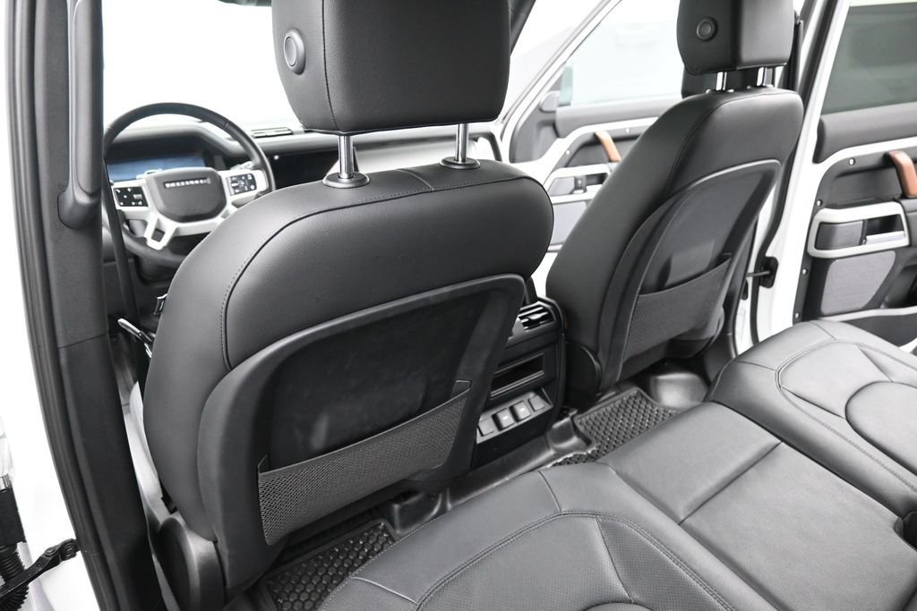 Used 2024 Fuji White Land Rover S image 27