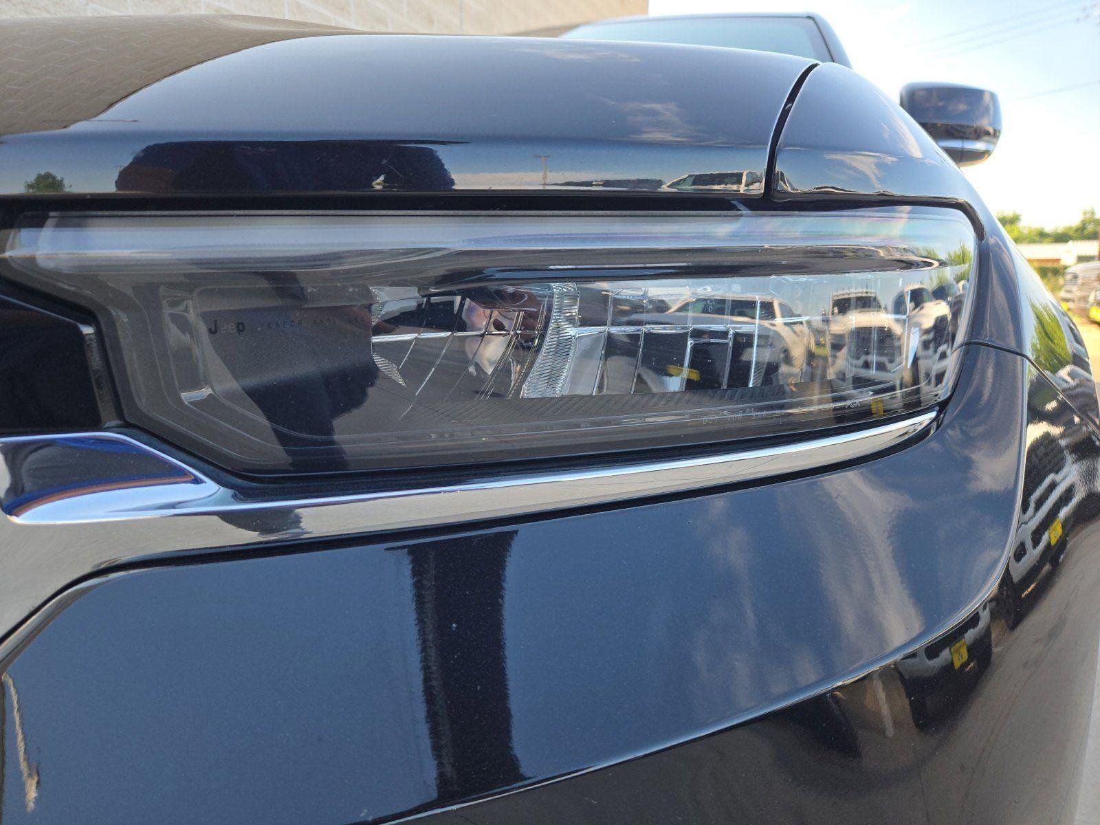 Used 2022 Black Jeep BASE image 9