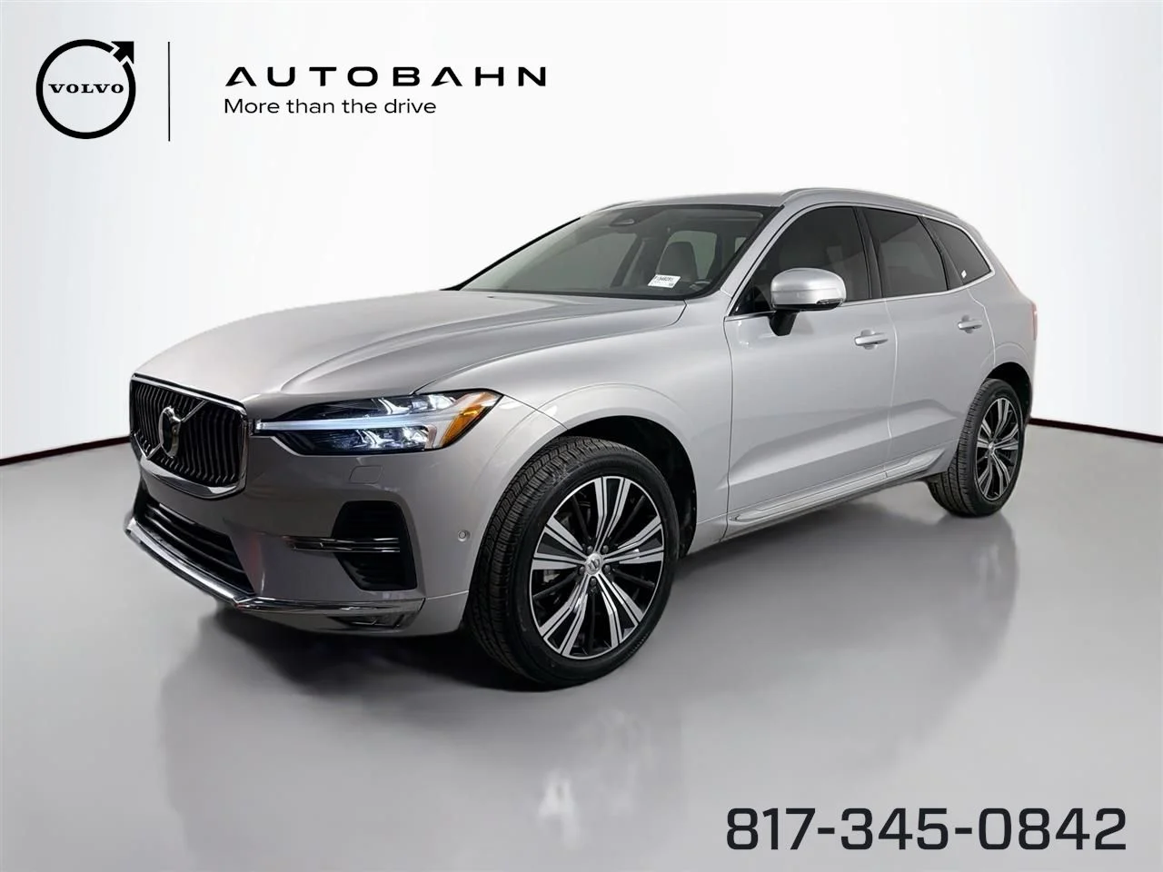 2023 Volvo XC60 B5 Plus Bright Theme AWD's photo
