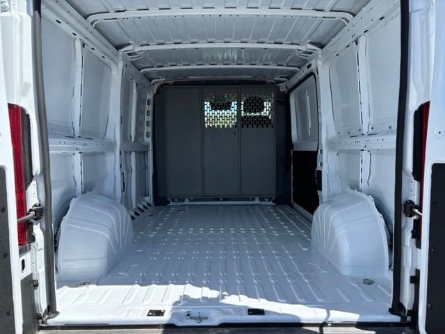 New 2026 Bright White Clear-Coat Exterior Paint RAM Low Roof image 17
