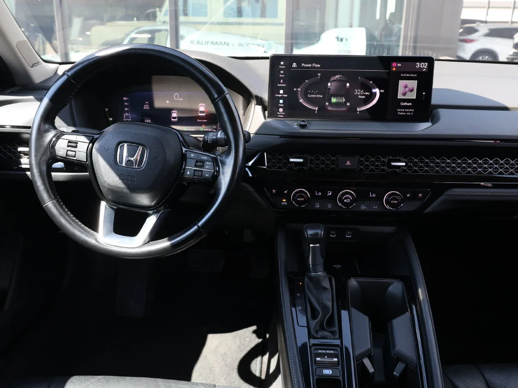Used 2024 Black Honda Touring image 23