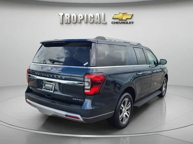 Used 2024 Blue Ford Limited image 3