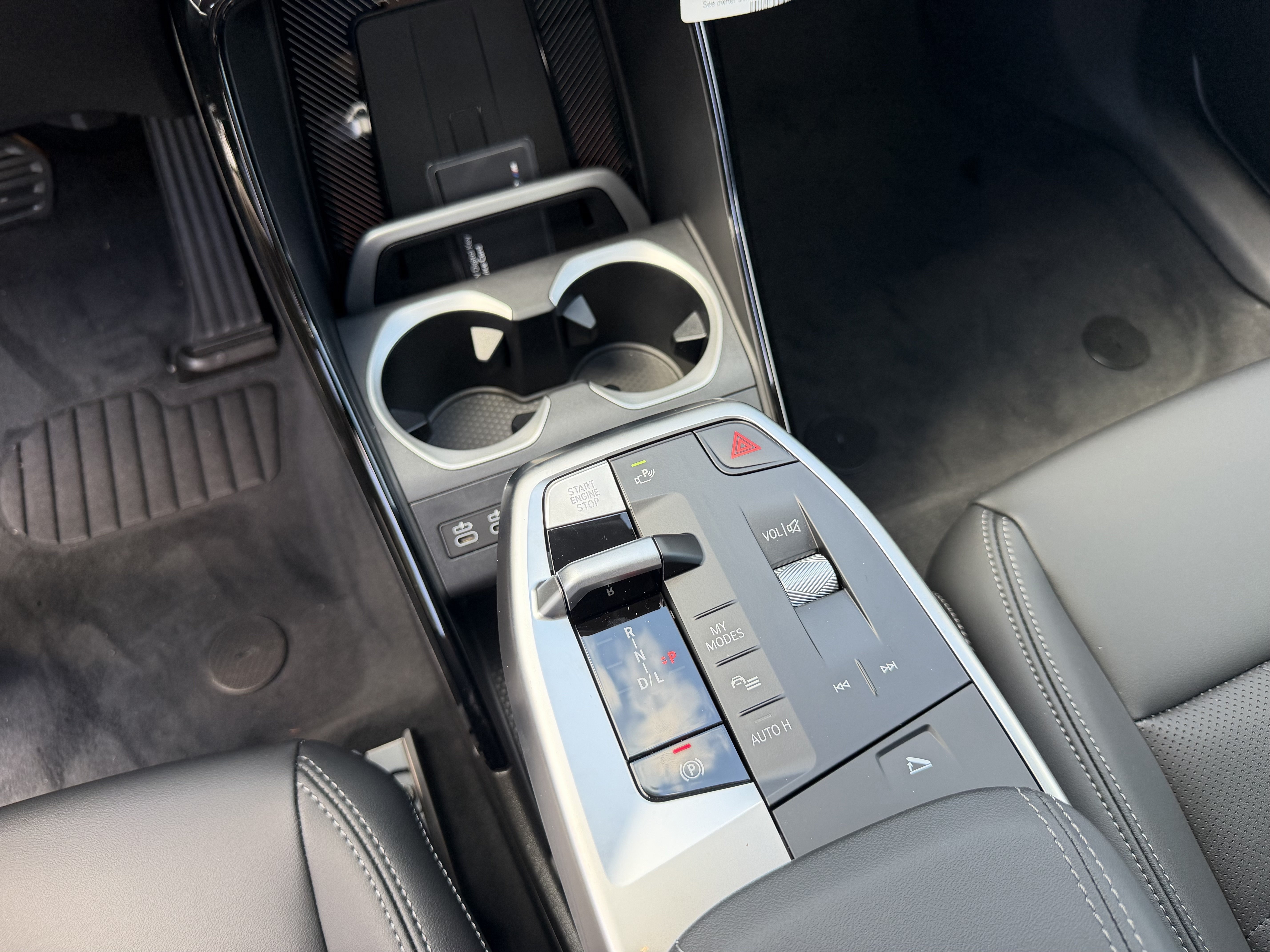 New 2026 Dune Grey Metallic BMW xDrive28i image 3