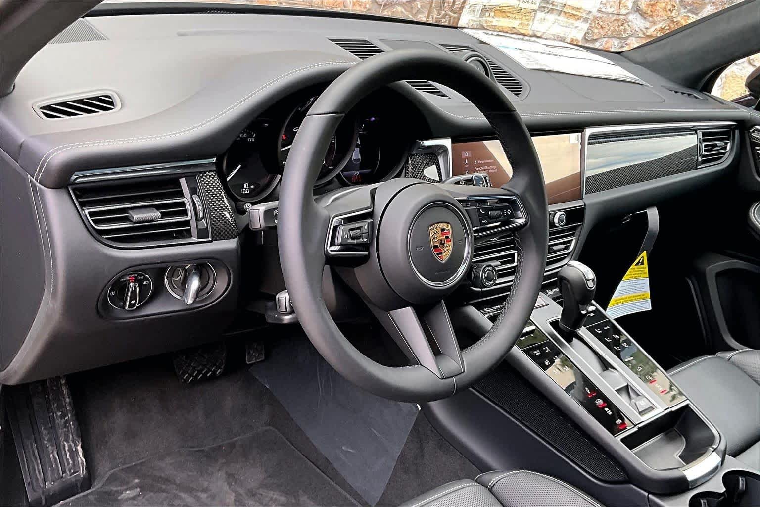 2026 Porsche Macan GTS - Photo 4