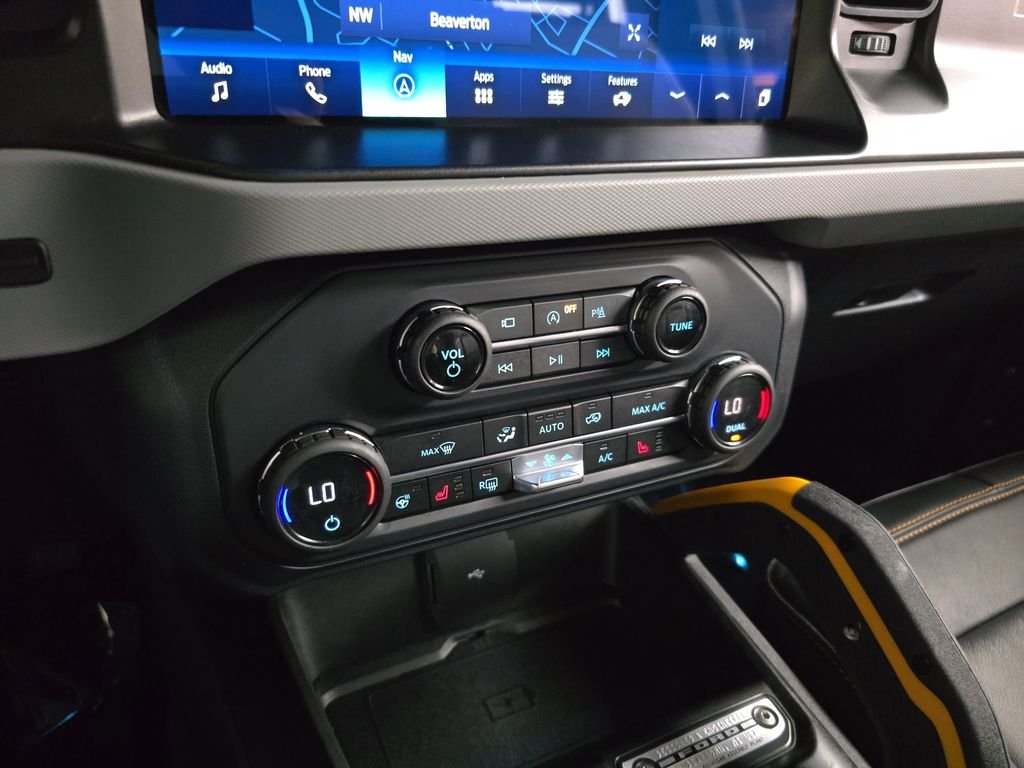 Used 2023 Cactus Gray Ford Badlands image 26