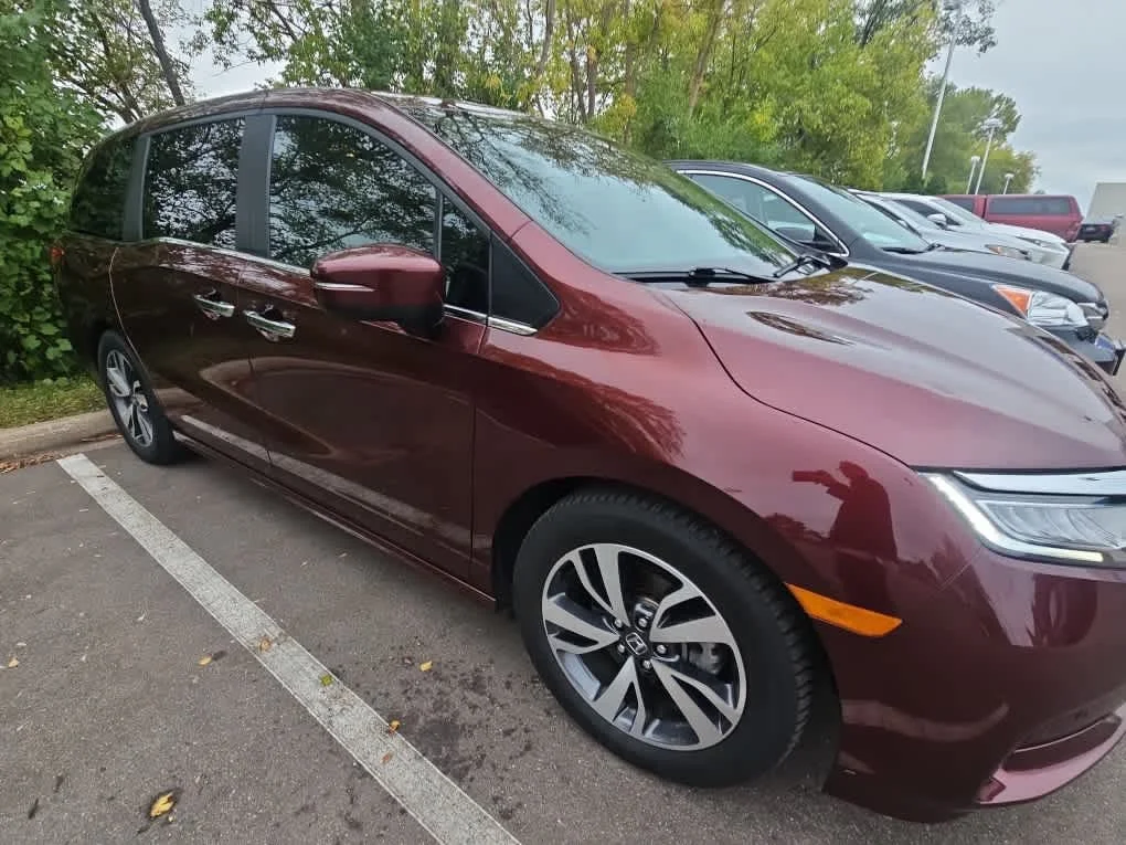Certified Used 2021 Deep Scarlet Pearl Honda Touring image 3