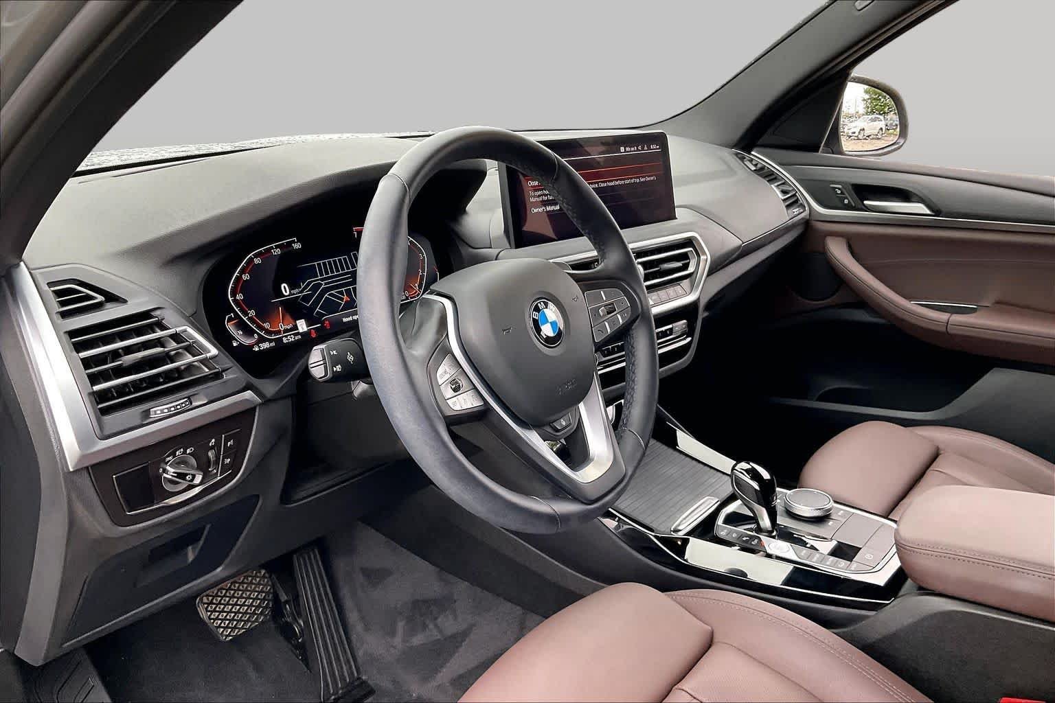 Used 2024 Skyscraper Grey Metallic BMW xDrive30i image 16