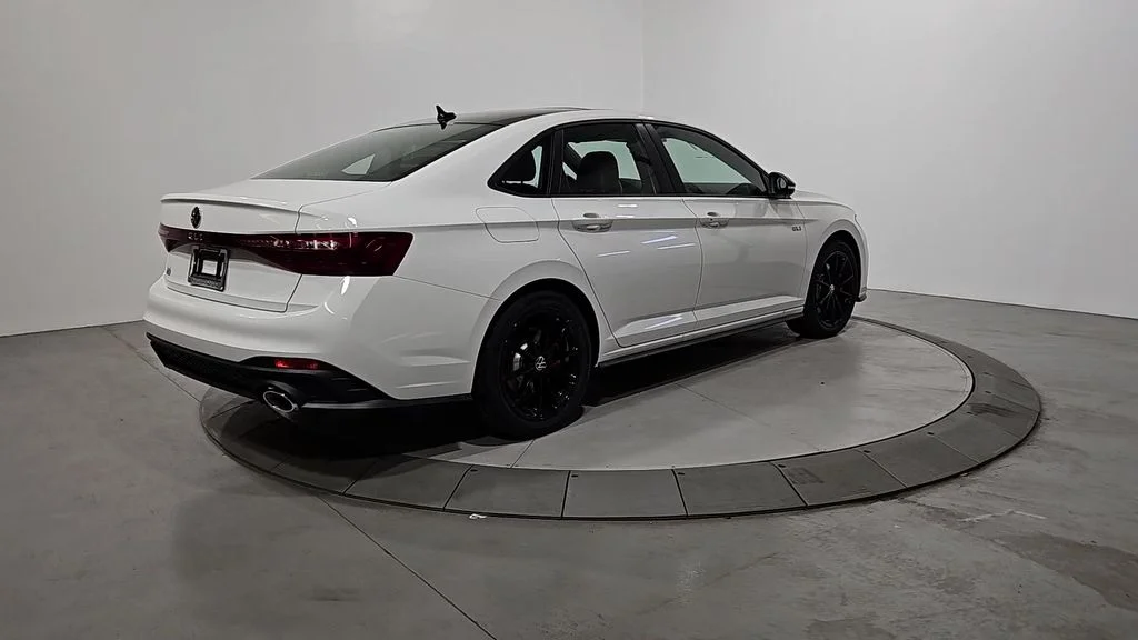 New 2026 White Volkswagen 2.0T Autobahn image 5