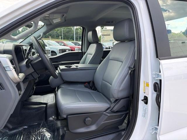 New 2026 Oxford White Ford F-350® XL image 9