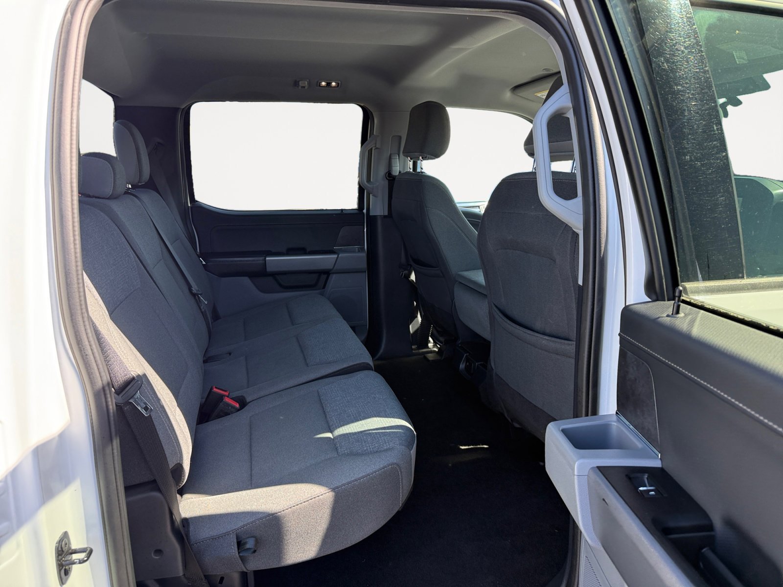 Certified Used 2025 Oxford White Ford XLT image 18