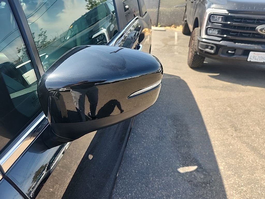 Used 2018 Black Honda Touring image 6