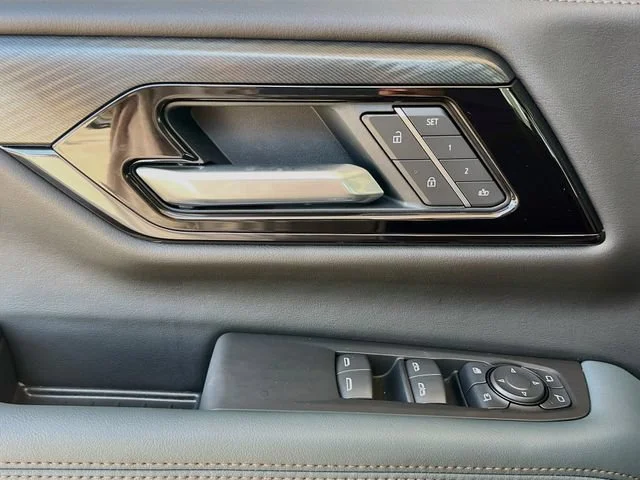 2026 GMC Yukon XL AT4 - Photo 13