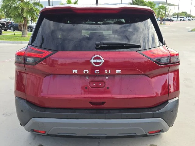 Used 2023 Red Nissan S image 6
