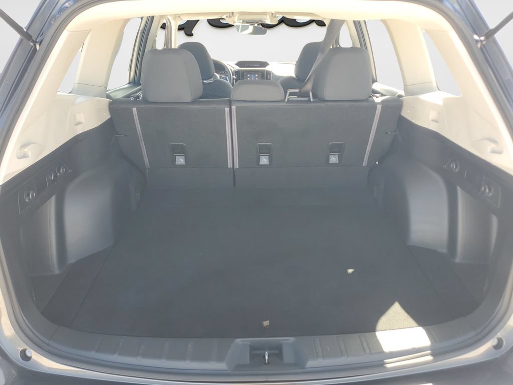 Used 2021 Gray Subaru 4DR SUV CVT image 9