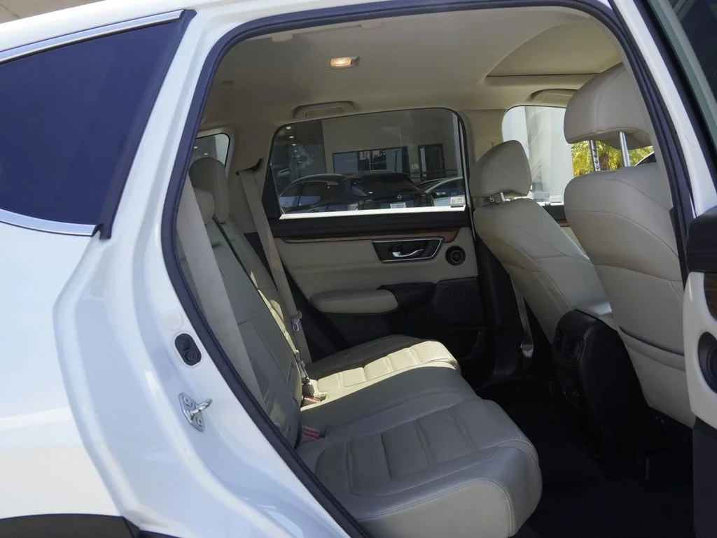 Used 2018 White Honda EX-L image 28