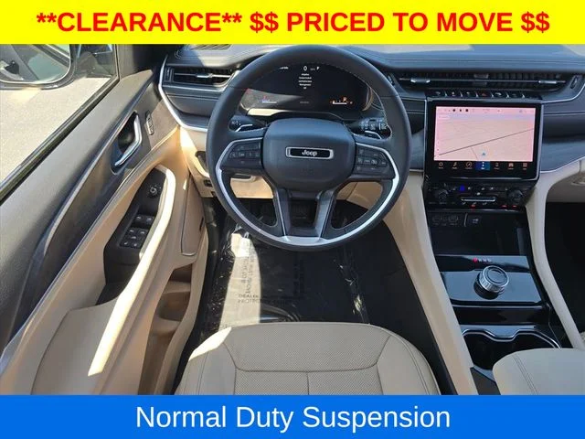 Used 2023  Jeep Limited image 20