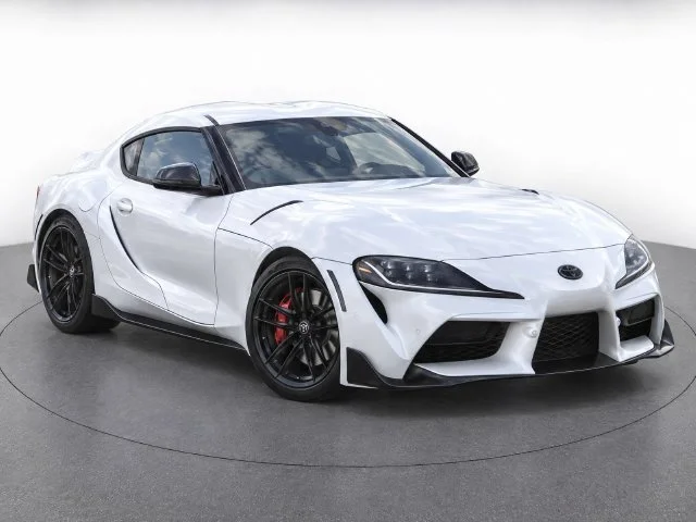 Used 2021  Toyota 3.0 image 2