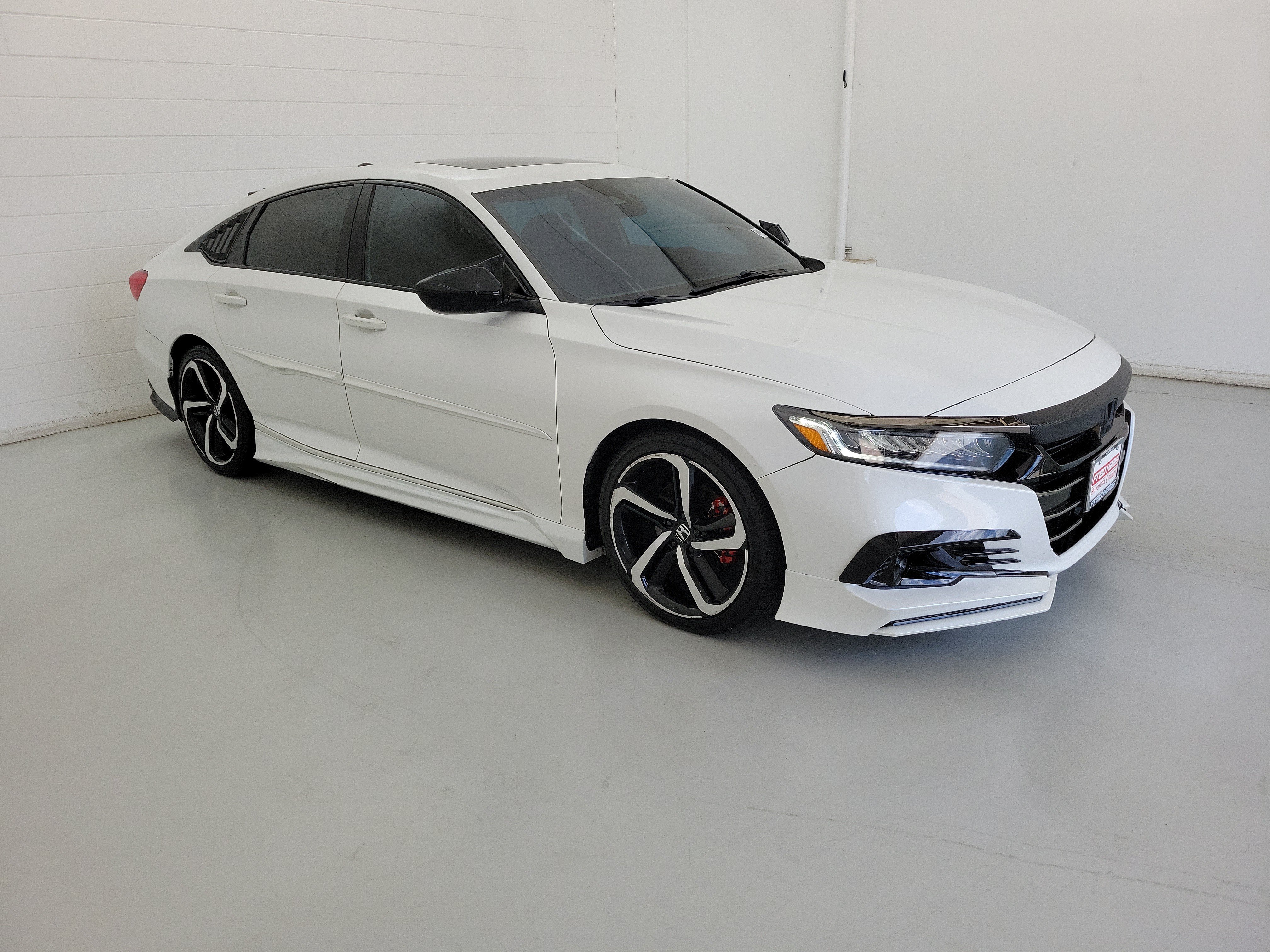 Used 2021 Platinum White Pearl Honda Sport 2.0T image 4