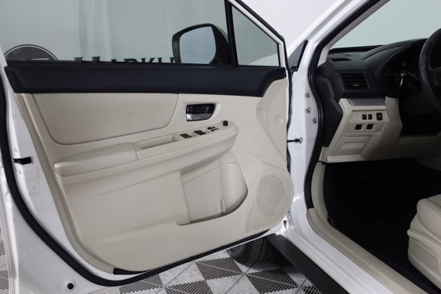 Used 2014 White Subaru 2.0i Limited image 33