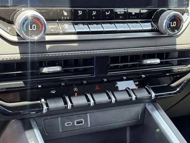 2026 Chevrolet Colorado LT - Photo 17