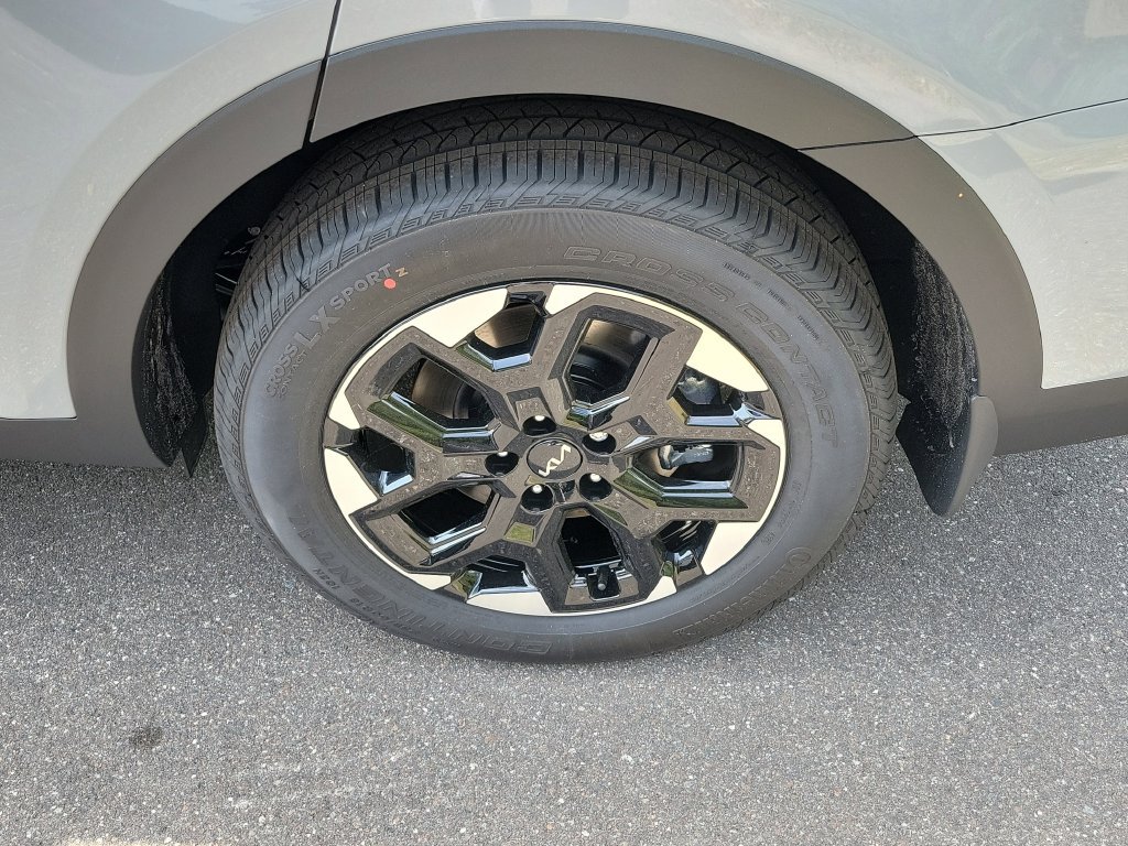 New 2026 Wolf Gray Kia S image 39