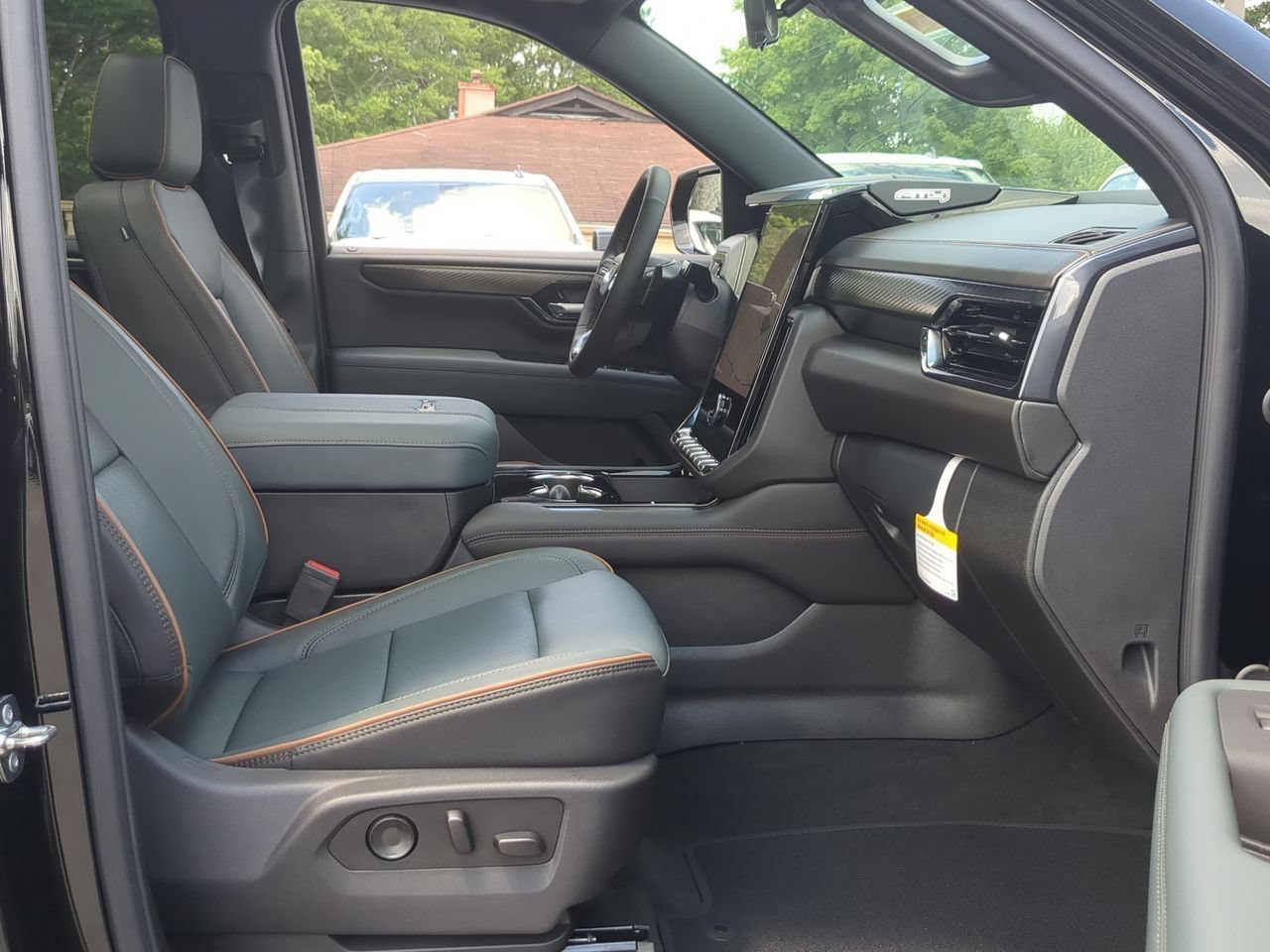 New 2026 Onyx Black GMC AT4 image 29