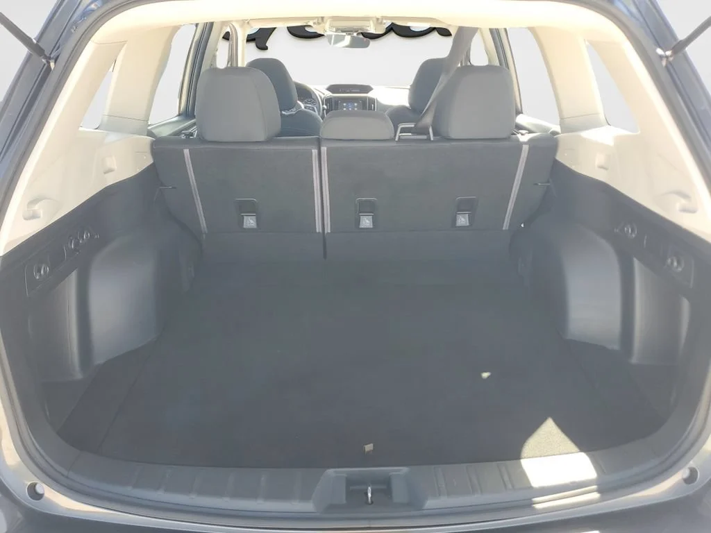 Used 2021 Gray Subaru 4DR SUV CVT image 9