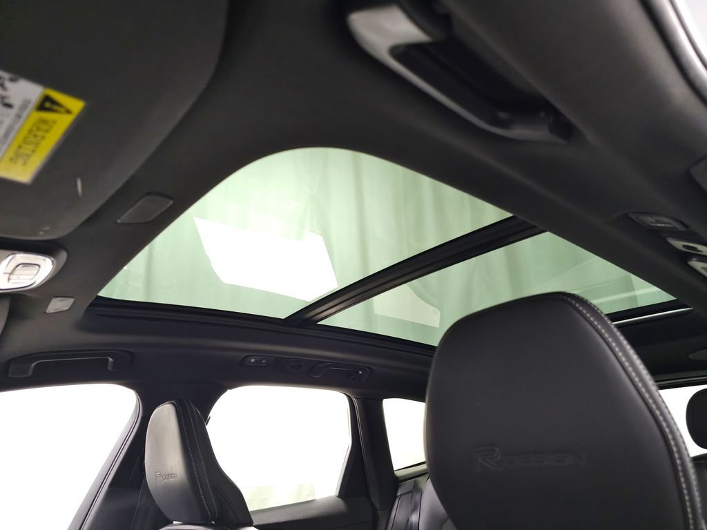 Used 2019 Osmium Gray Metallic Volvo T6 R-Design image 17