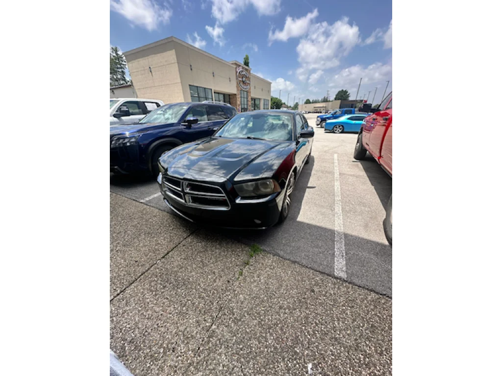 Used 2013 Pitch Black Dodge RT image 7