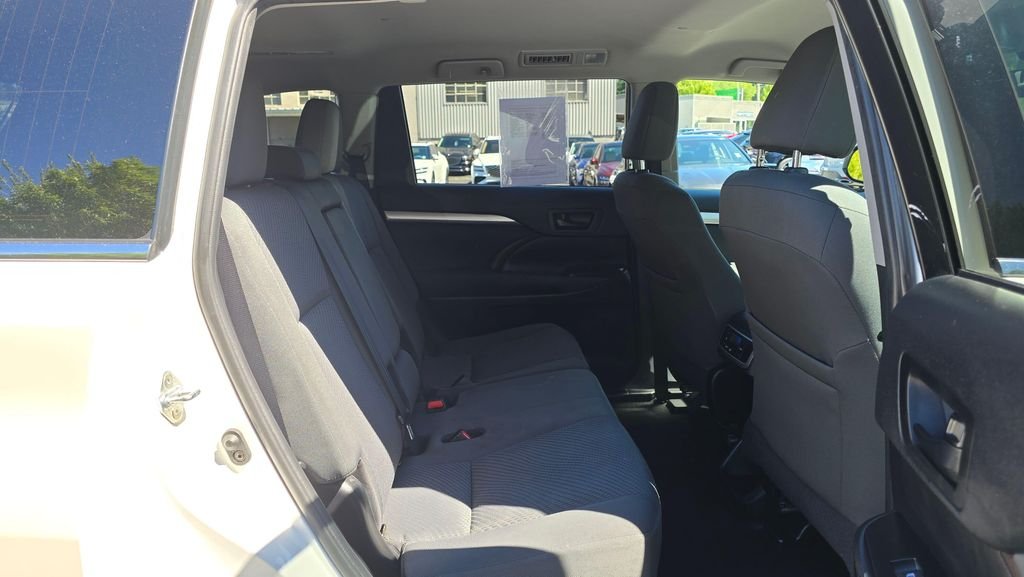 Used 2019 Blizzard Pearl Toyota LE image 12