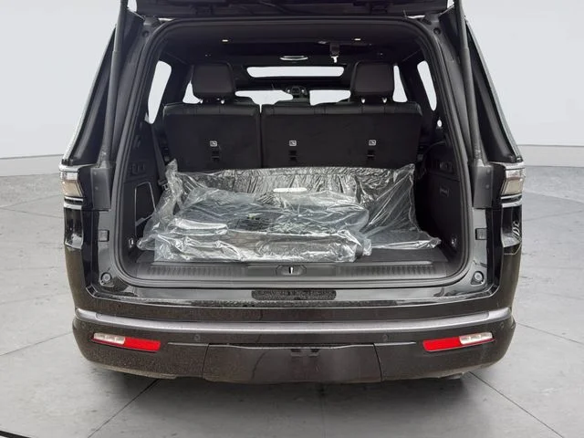 New 2026 High Gloss Black Exterior Paint Jeep Upland image 15