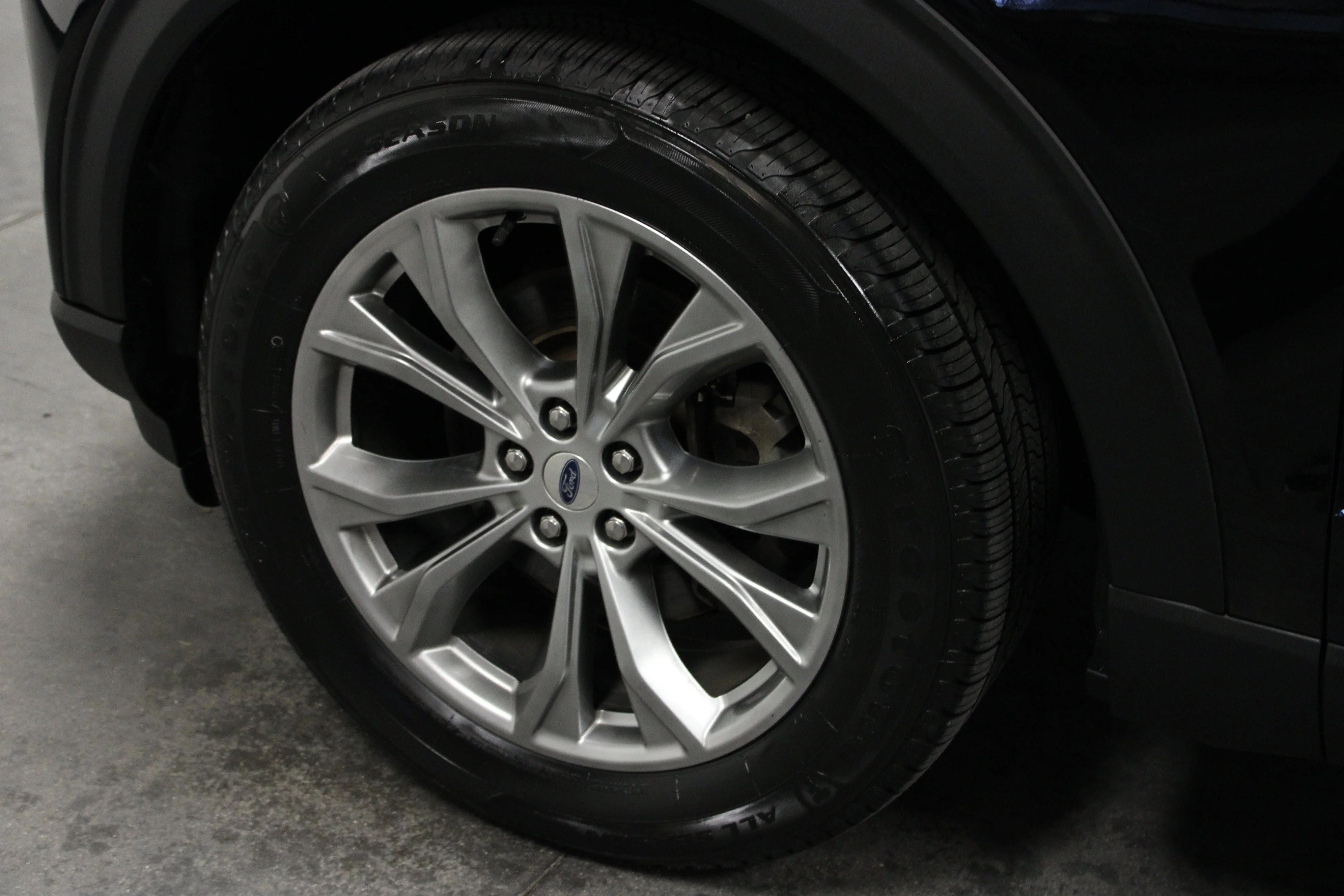 Used 2022 Black Metallic Ford Limited image 10