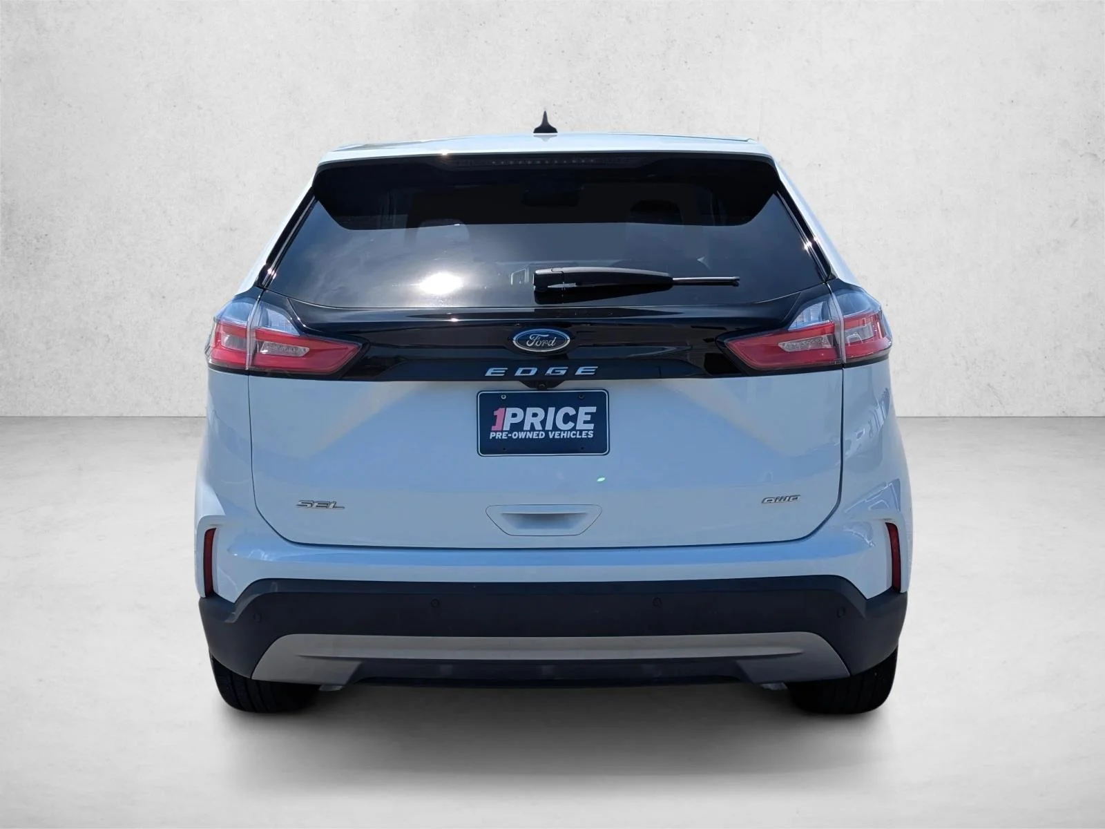 Used 2024 Oxford White Ford SEL image 6