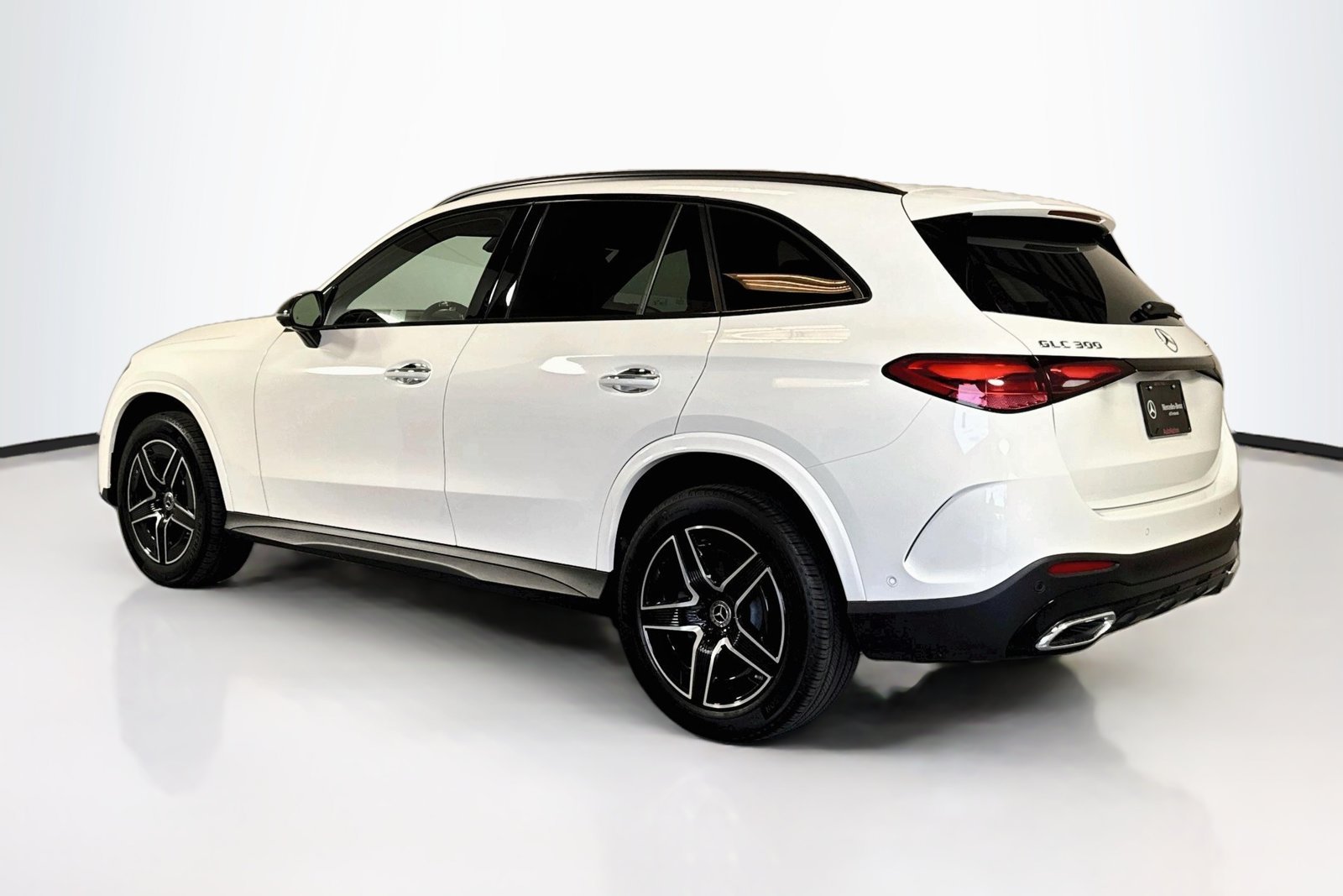 New 2026 Polar White Mercedes-Benz GLC 300 image 7
