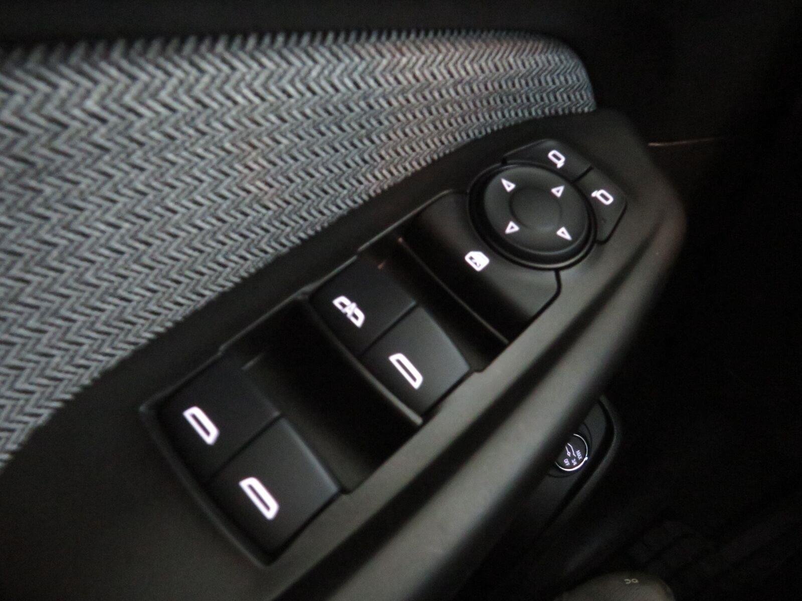 Used 2024 Summit White Chevrolet LT image 29