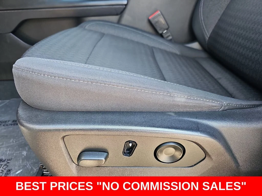 Used 2022 Gray Chevrolet LS image 29