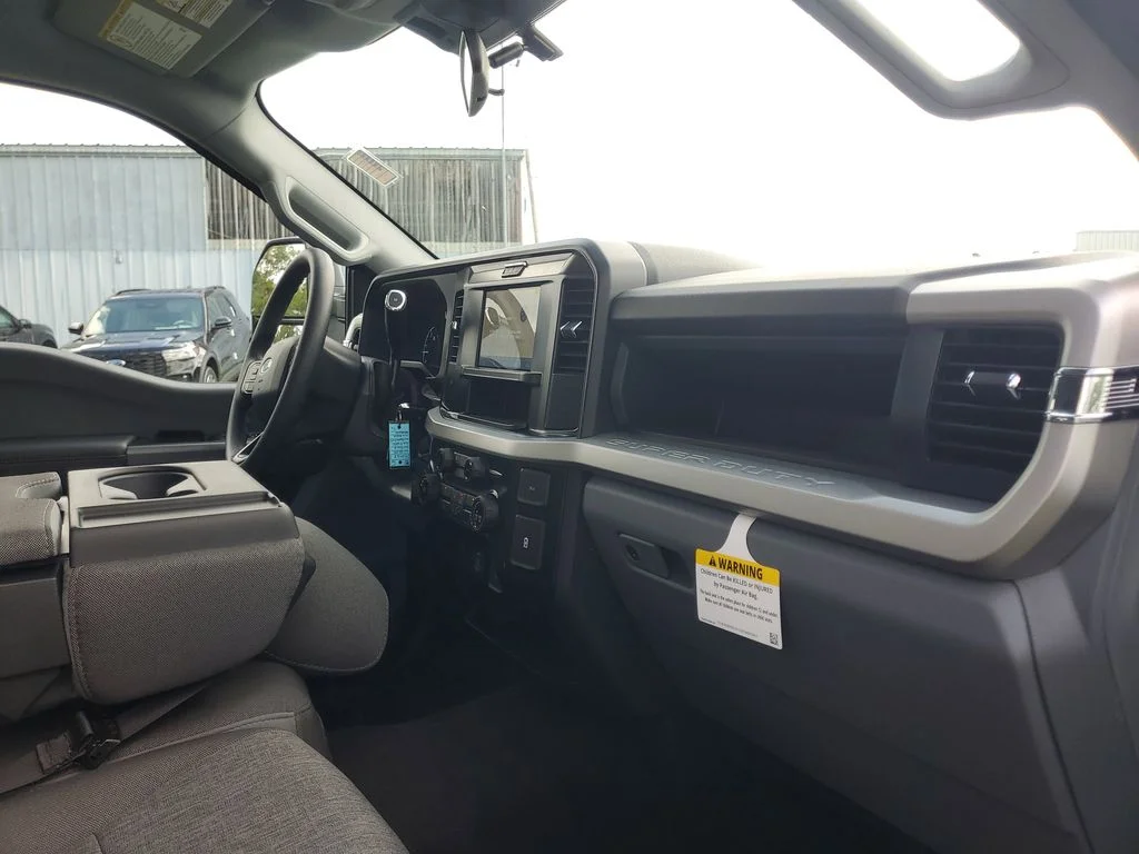 2025 Ford F-250 Super Duty XL - Photo 31