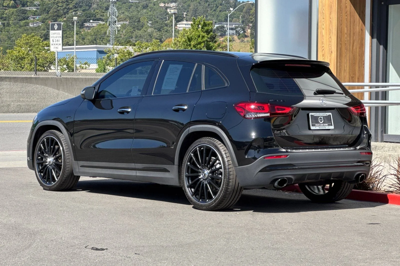 Used 2022 Black Mercedes-Benz 4MATIC® image 6